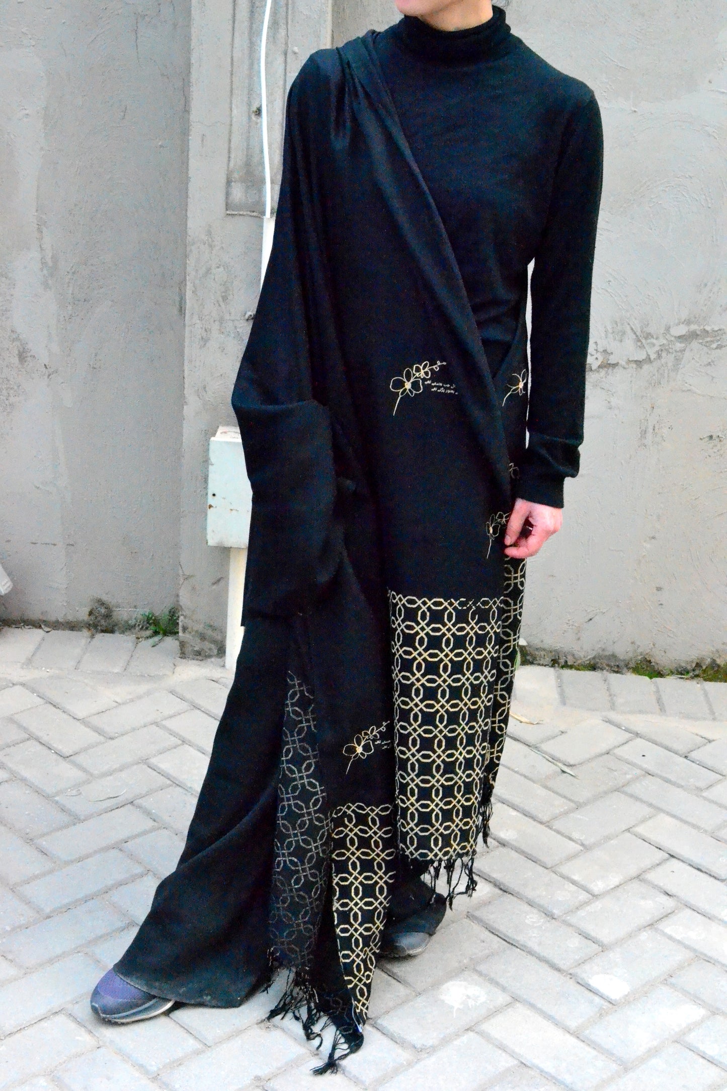 Black Sirapa Husn Shawl