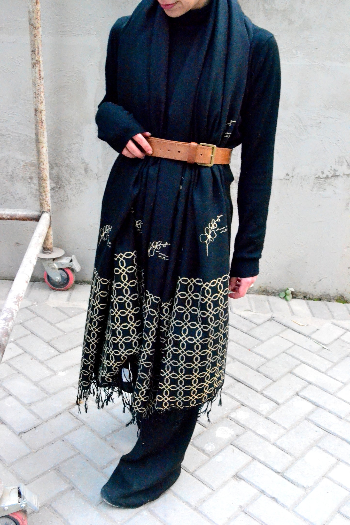 Black Sirapa Husn Shawl