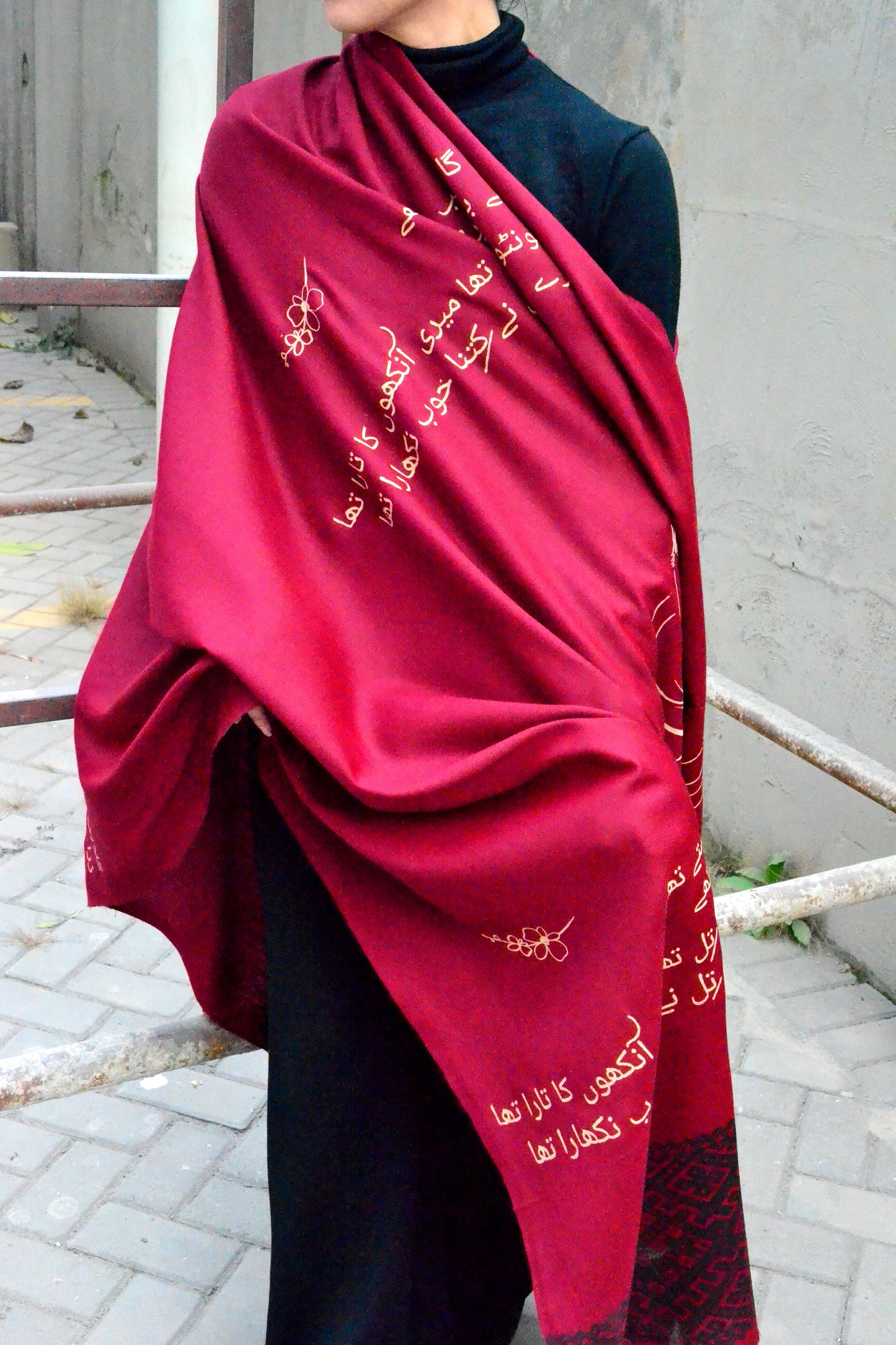 Maroon Sirapa Husn Shawl