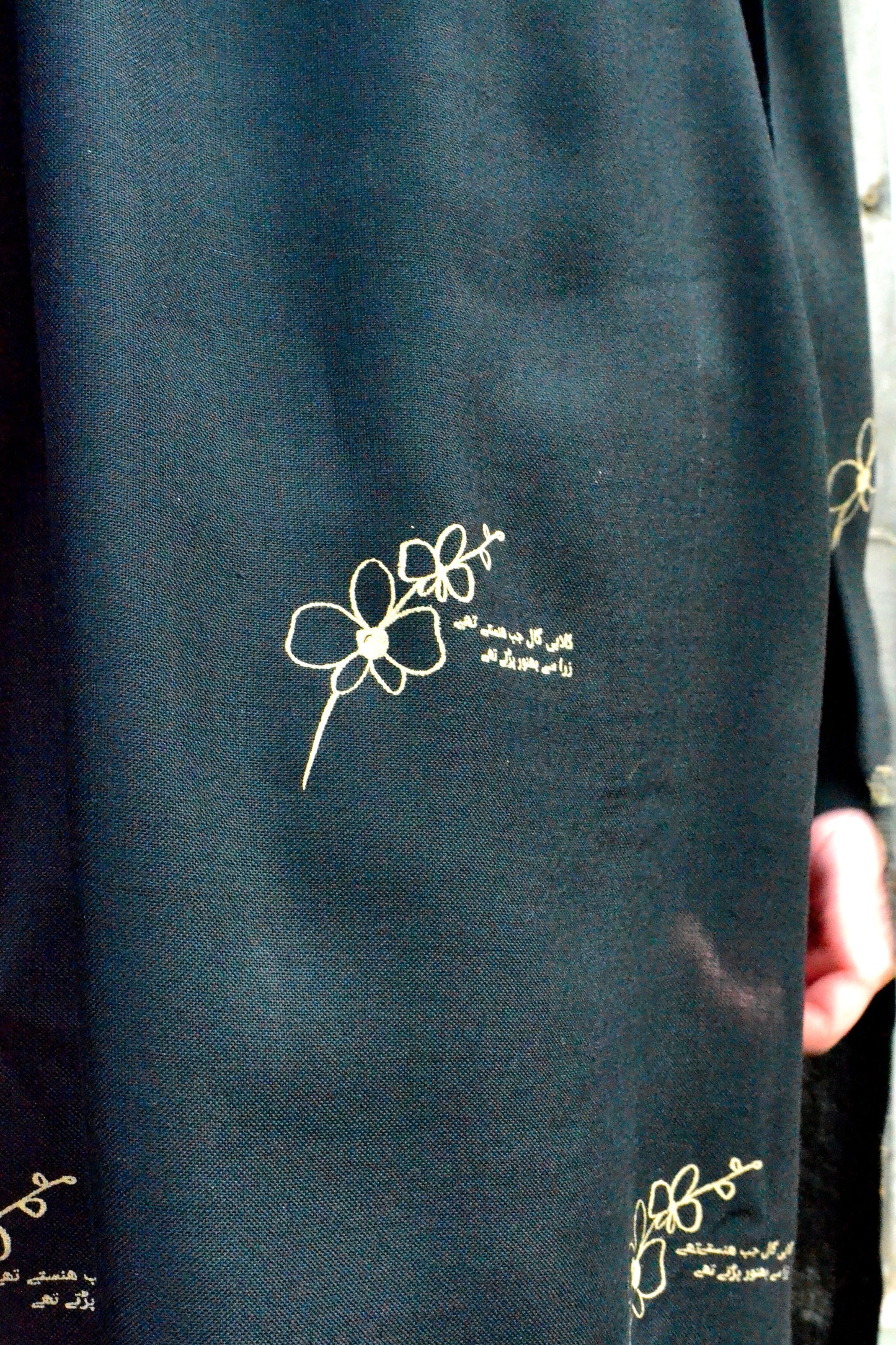 Black Sirapa Husn Shawl