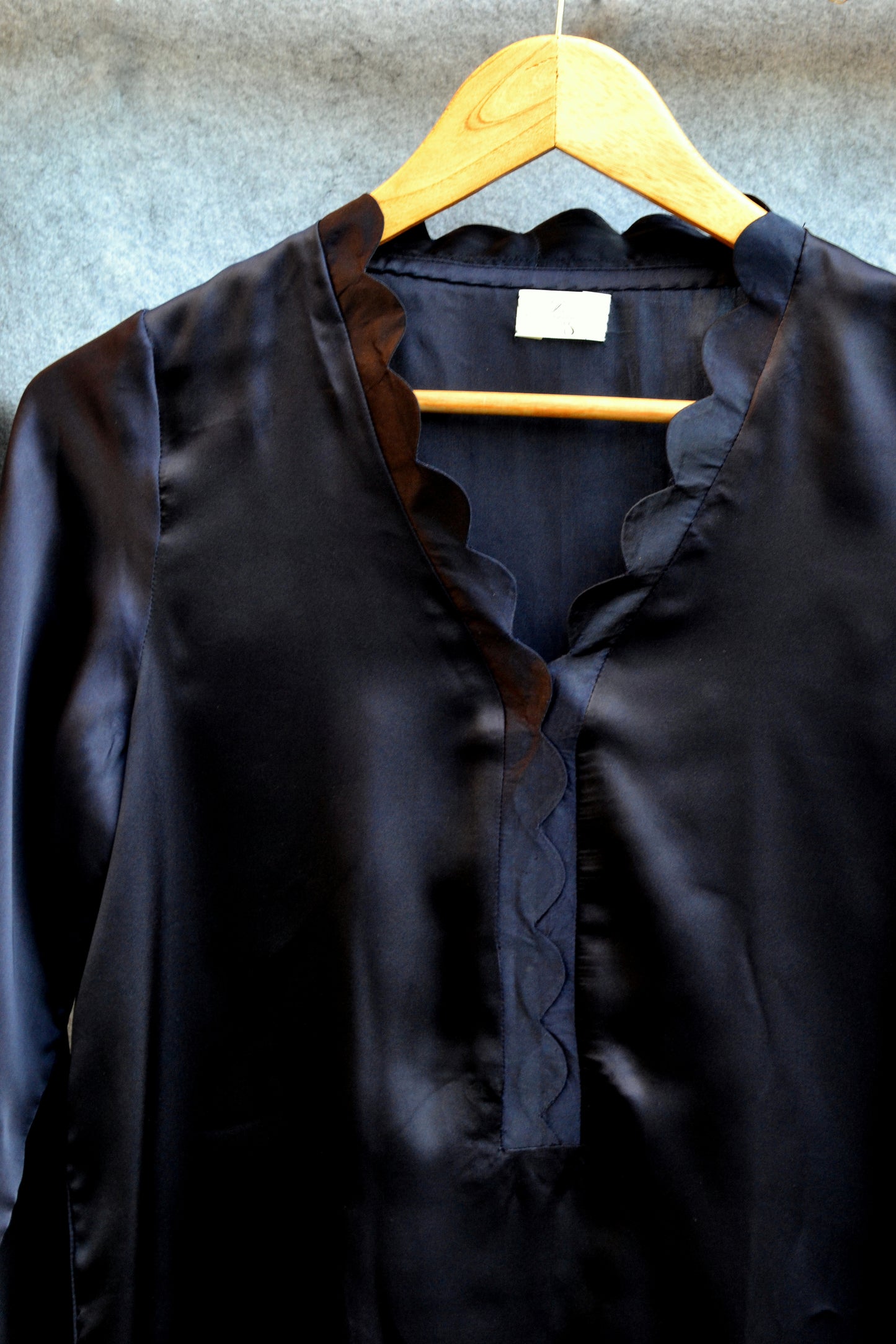 Scalloped Edge Midnight Blue Silk Kurta