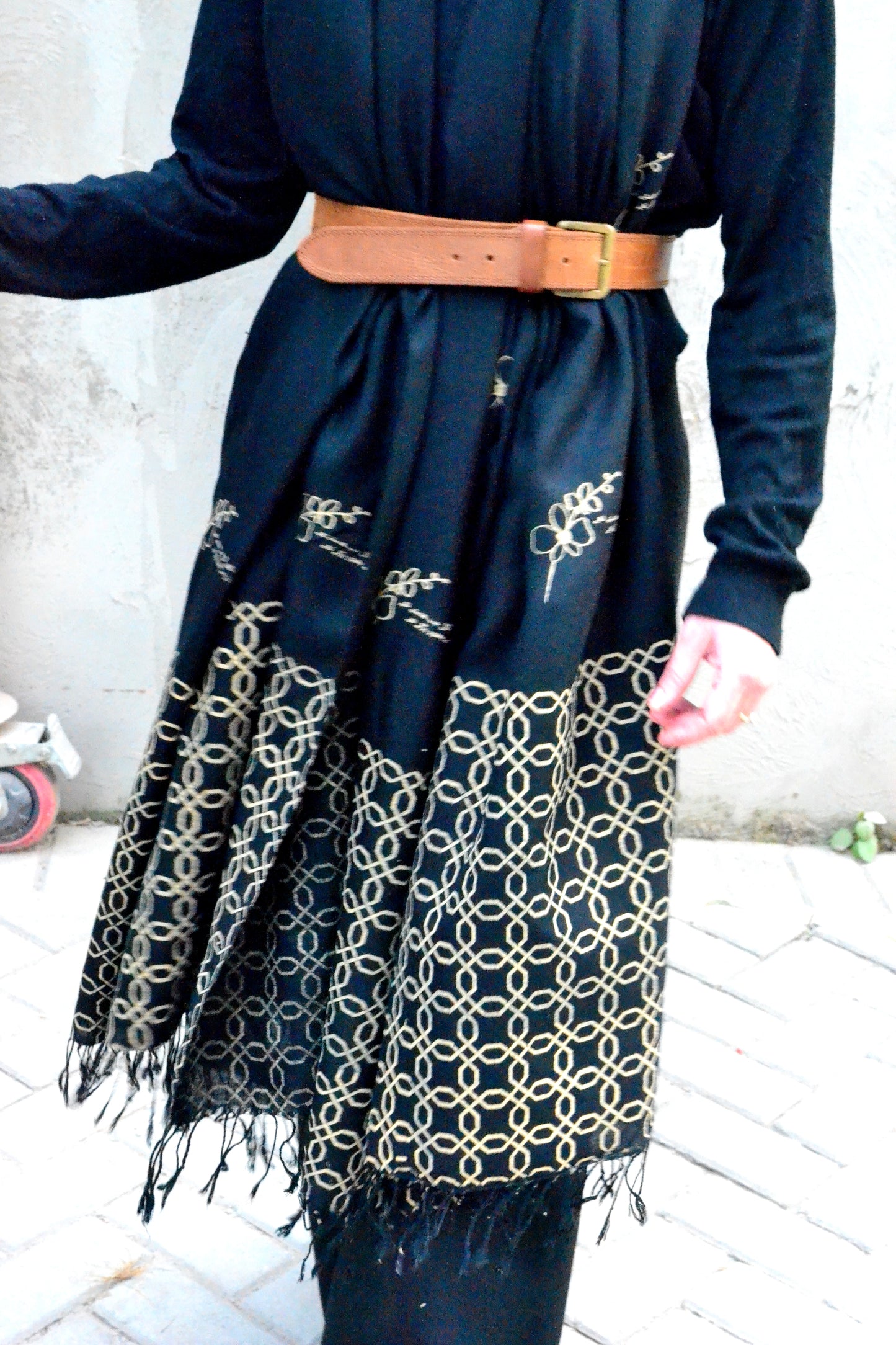 Black Sirapa Husn Shawl